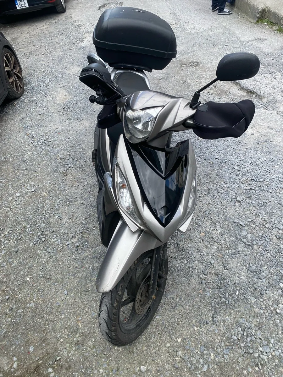 Suzuki Adress - Image 1