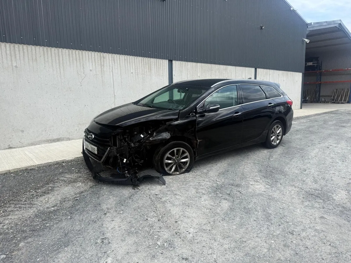 2018 Hyundai i40 Estate1.7Diesel - Image 1