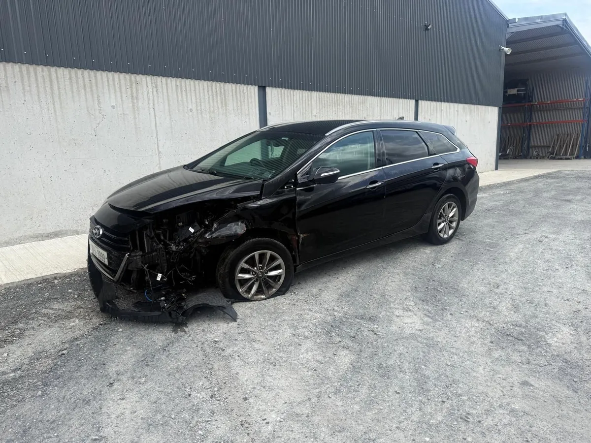 2018 Hyundai i40 Estate1.7Diesel - Image 2
