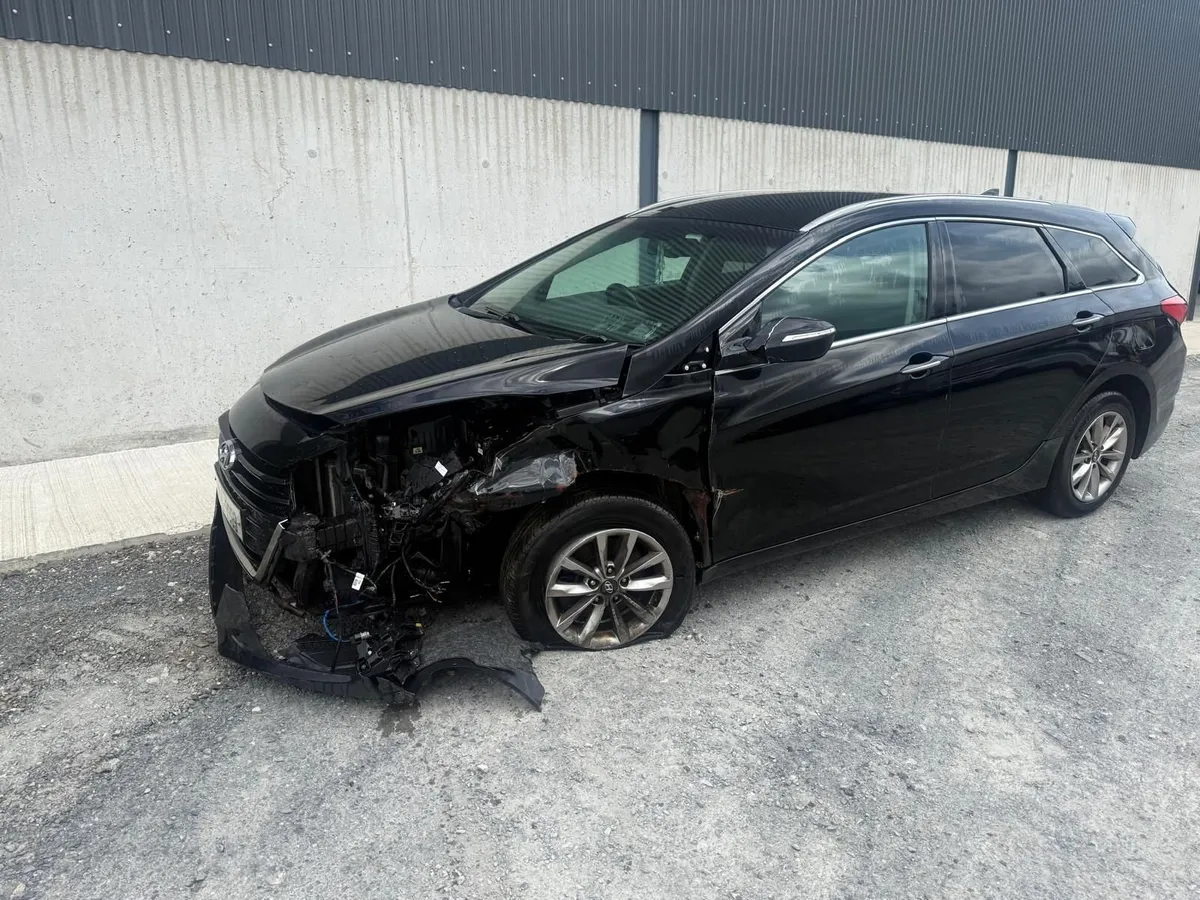 2018 Hyundai i40 Estate1.7Diesel - Image 3