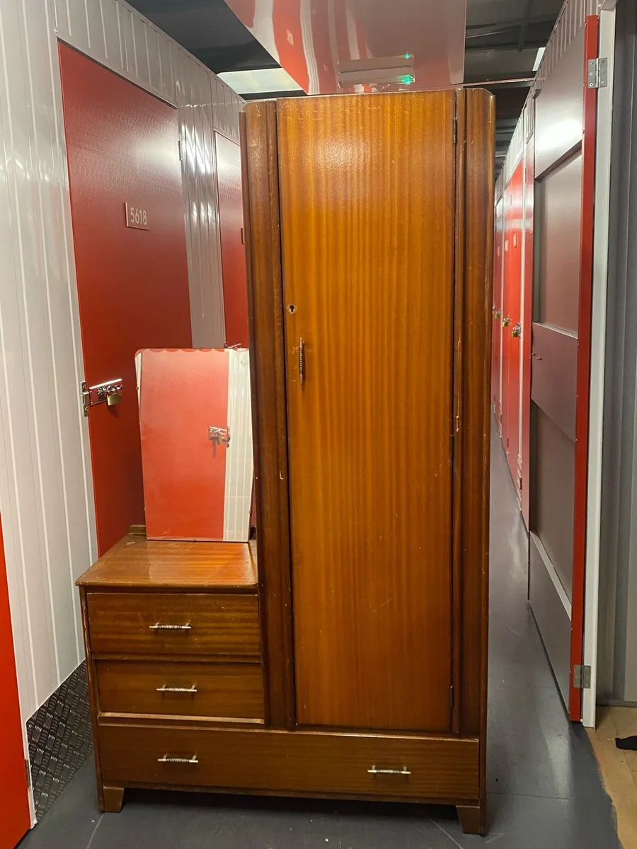 Wardrobe - Image 3