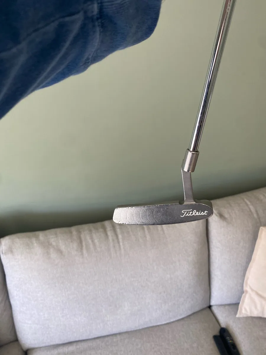 Scotty Cameron Newport 303 putter RH - Image 3