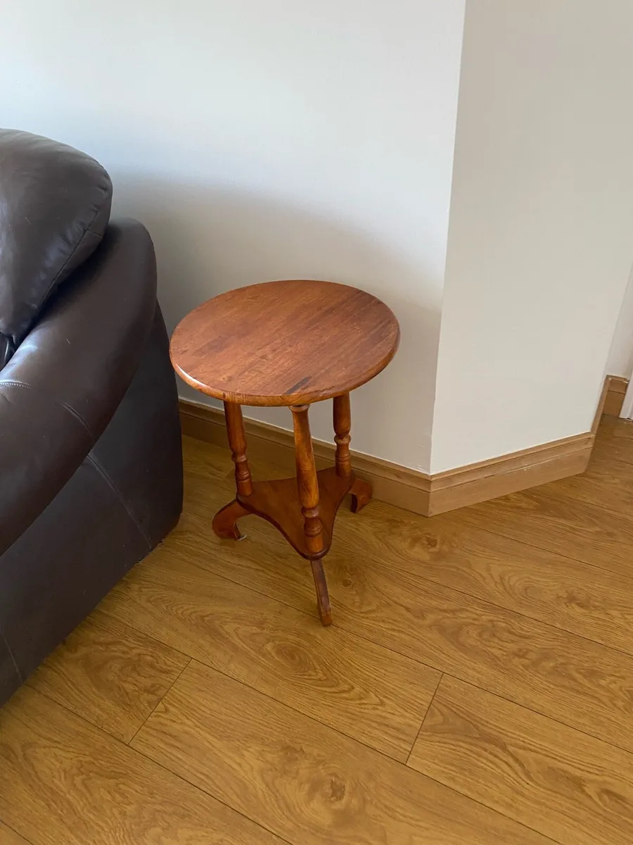 Side sofa table