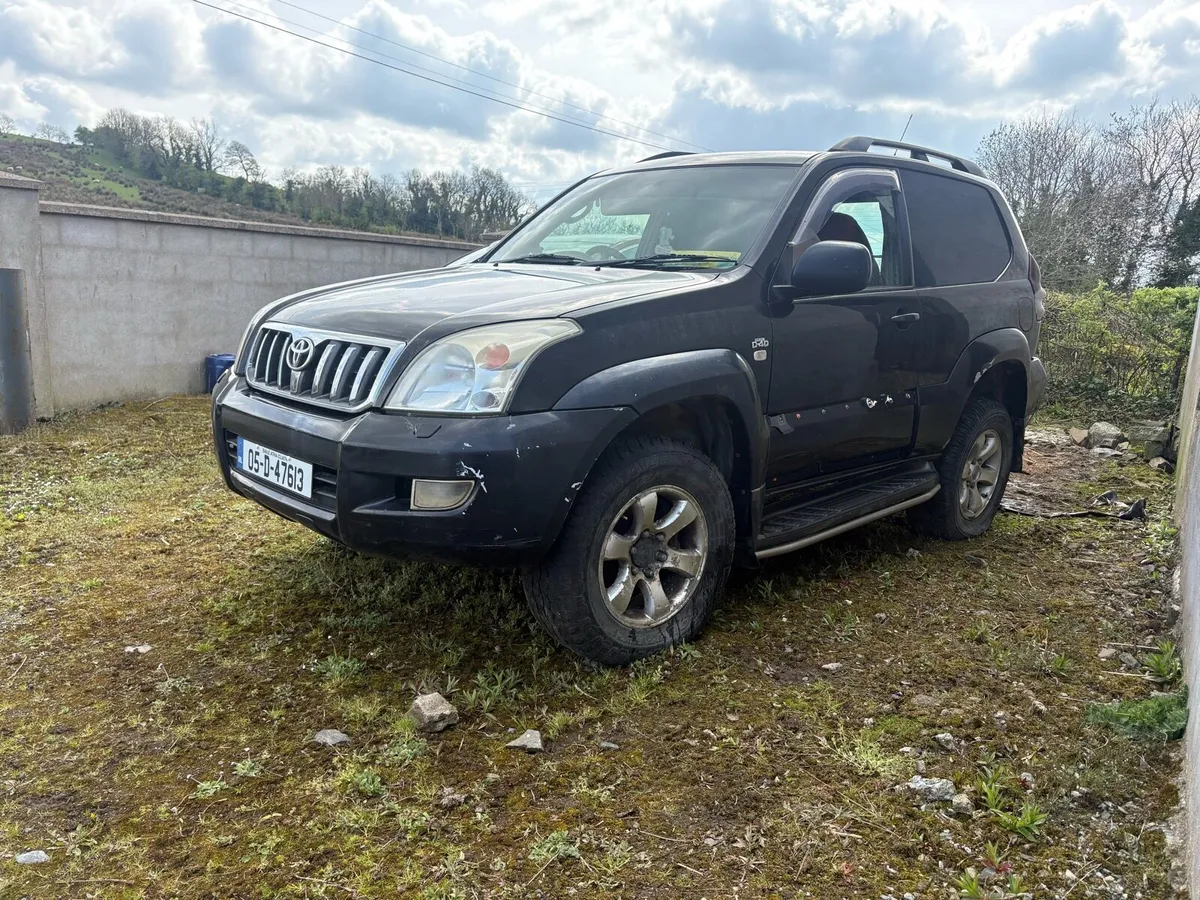 05 Toyota Landcruiser - Image 2