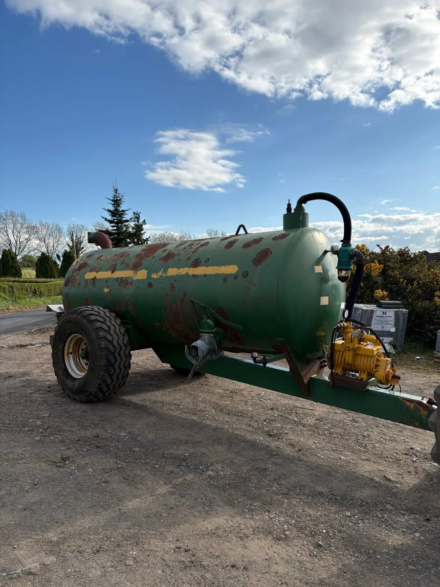 Fraser 1350 tanker - Image 1