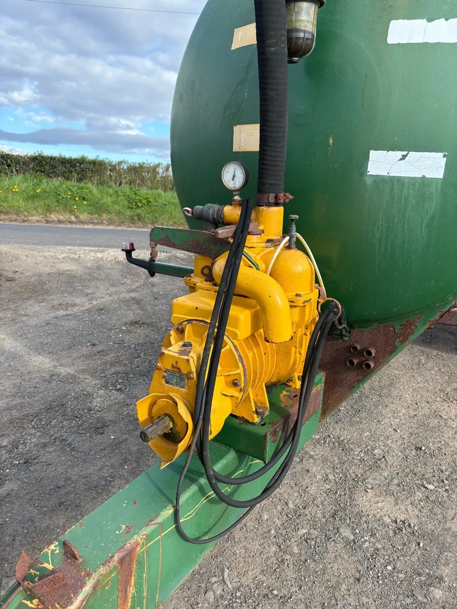 Fraser 1350 tanker - Image 2