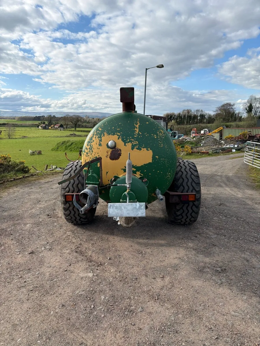 Fraser 1350 tanker - Image 3