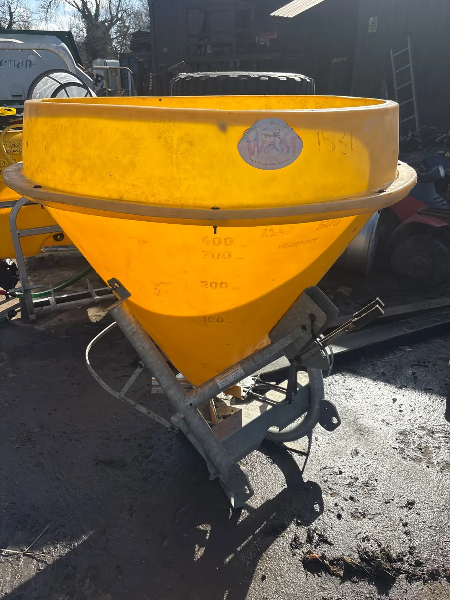Jarmet 600kg sower - Image 1