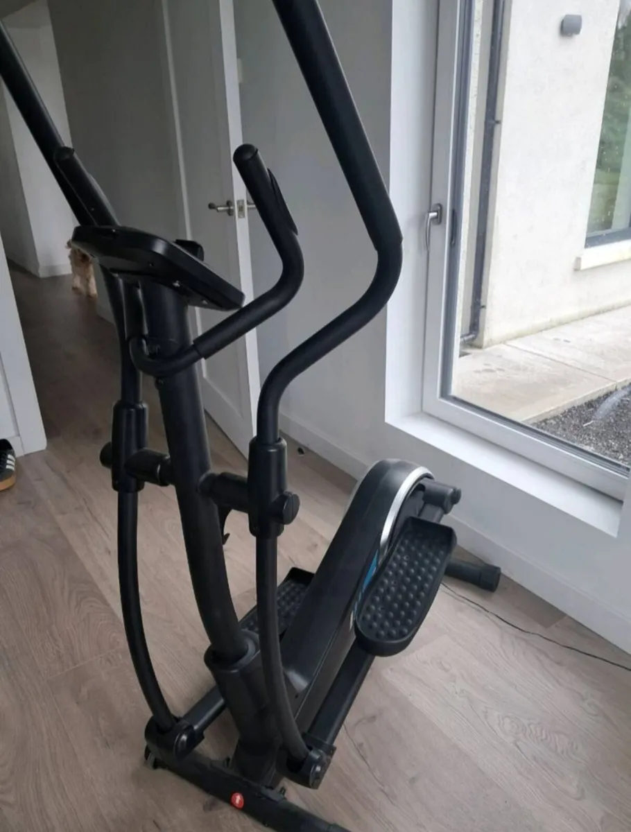 Cross trainer - Image 3