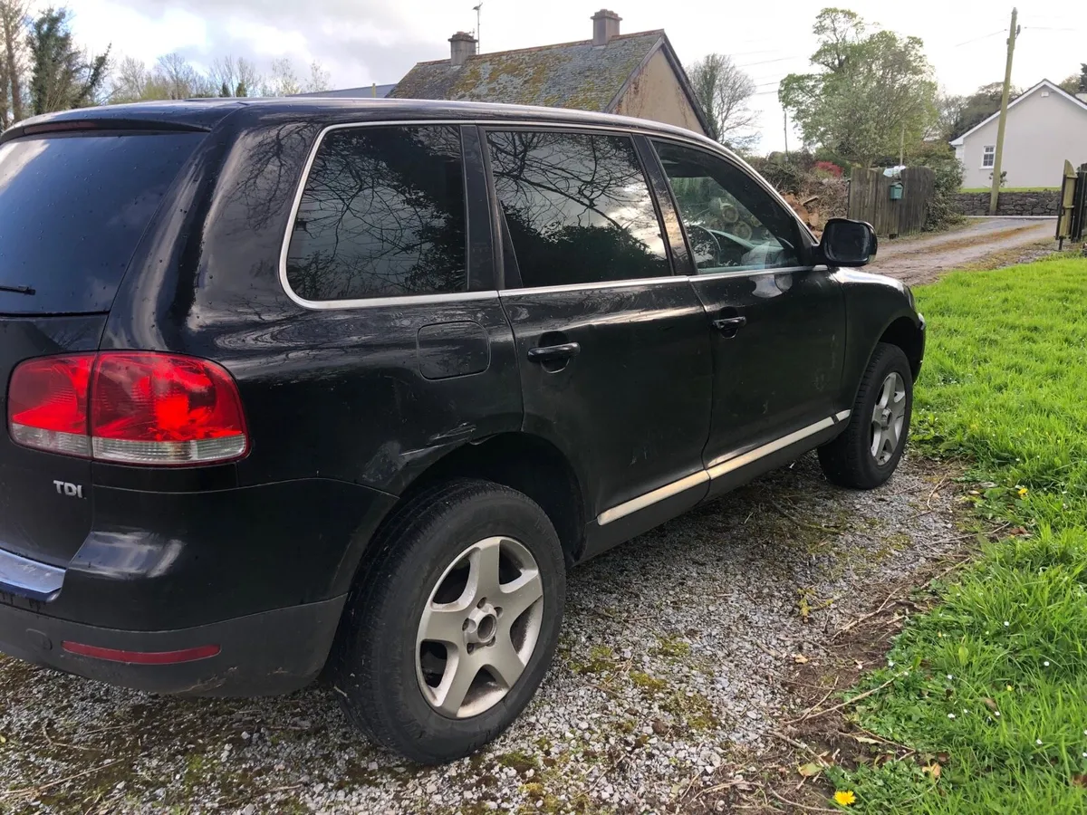 VOLKSWAGEN TOUAREG 2.5 AUTOMATIC - Image 2