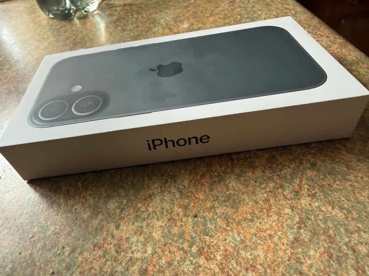 New boxed Iphone 17 256gb - Image 1