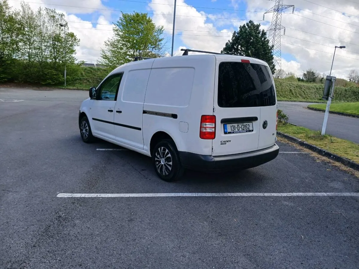 Volkswagen Caddy Maxi 6 Door white Van - Image 4