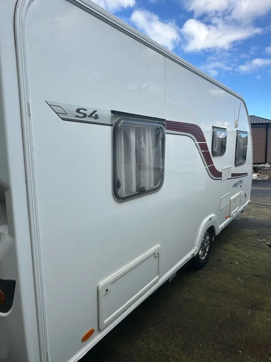 2016 SWIFT FREESTYLE SE - Image 4