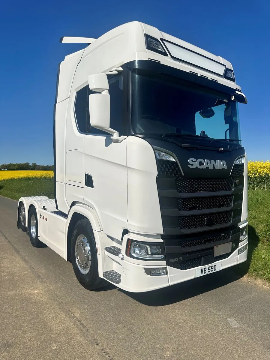 Scania V8 590 6x2 Tag axle - Image 1