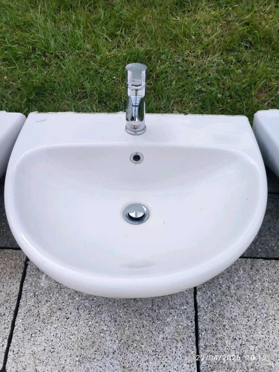 Bathroom Sink Basin with Chrome Mixer Tap – Excell - Image 2