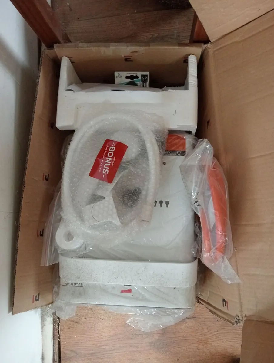 Portable Shower. - Image 1