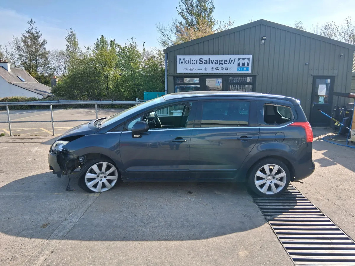 13 PEUGEOT 5008  1.6  AUTO (for parts only) - Image 1