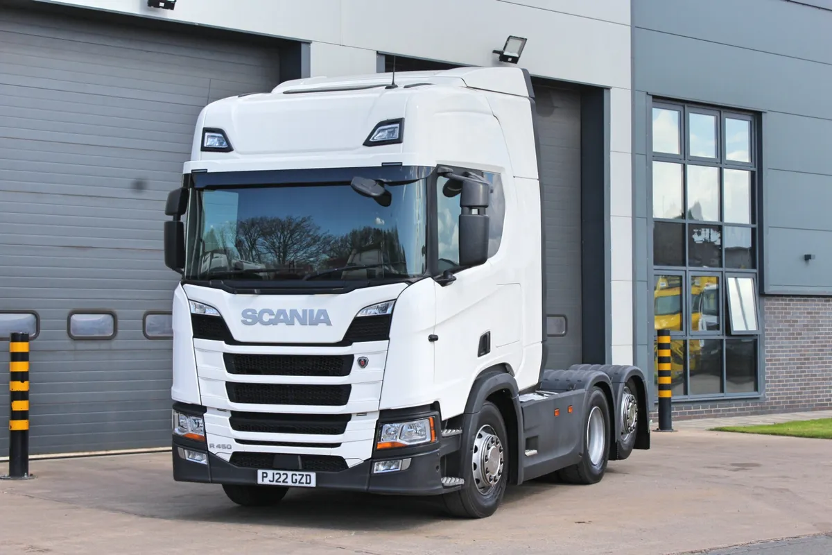 2022 (22) SCANIA R450 6X2 TRACTOR UNIT - Image 1