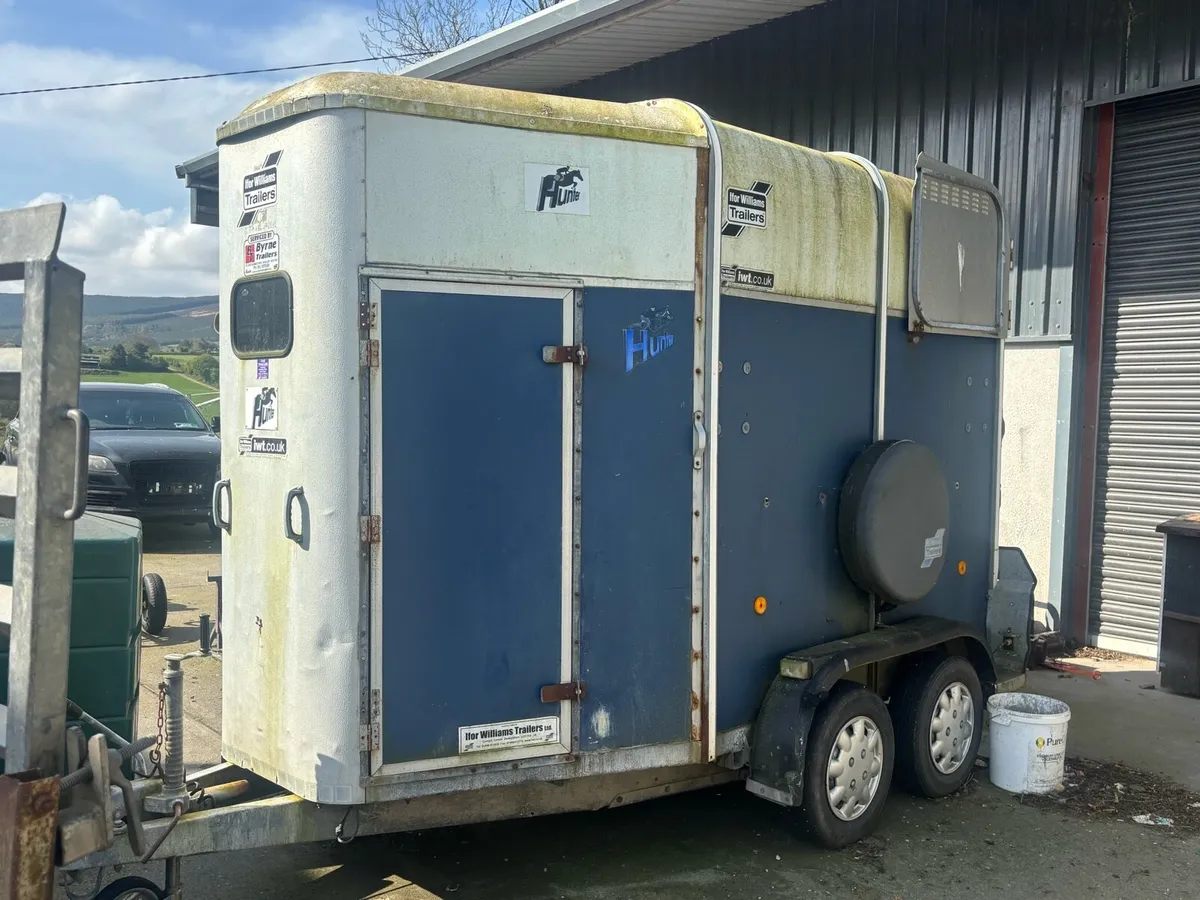 Ifor williams horse box - Image 1