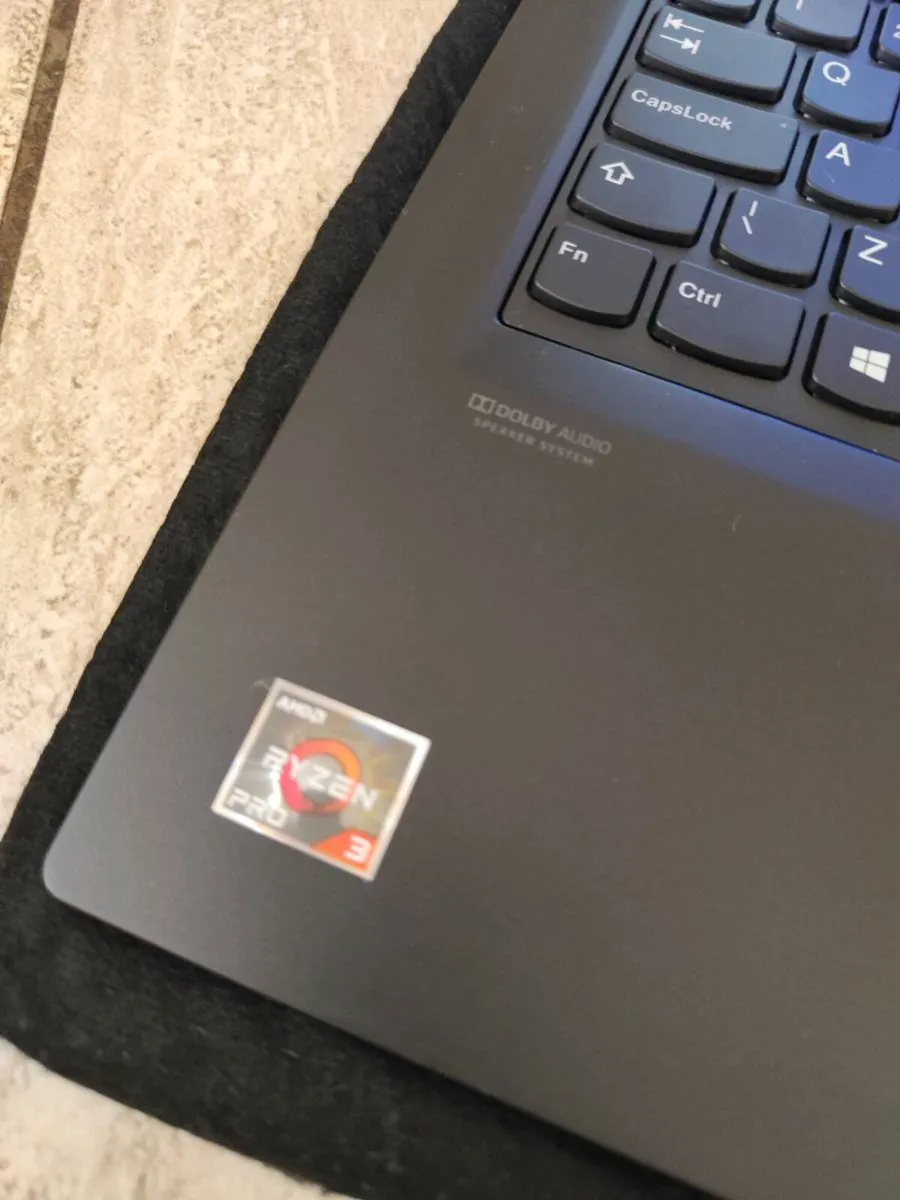 Lenovo Thinkpad X13 - Image 2