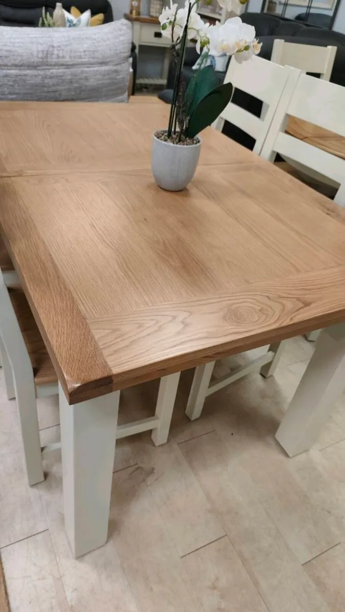 140-180cm Extendable Oak Dining Table, NEW - Image 1