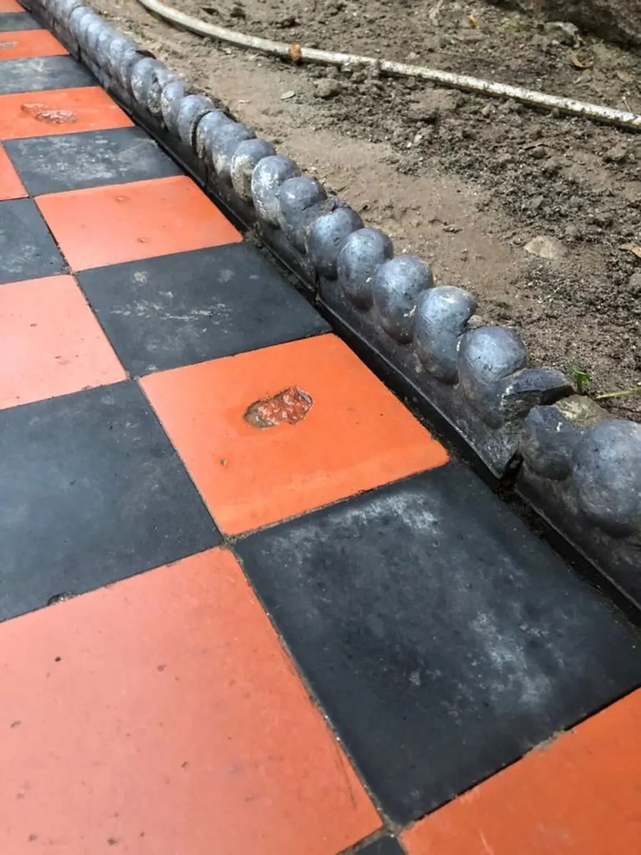 Bangor slates chimney pots floor ridge roof tiles - Image 2