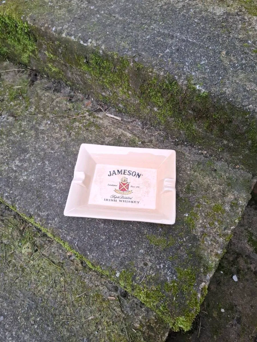 Jameson ashtray postage possible - Image 2