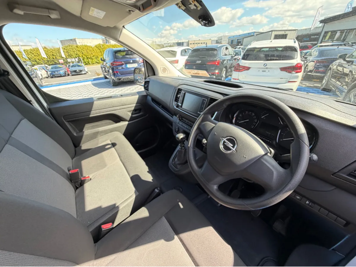 Opel Vivaro KOMF 2.0L DIESEL - MANUAL - 12M WARRAN - Image 4