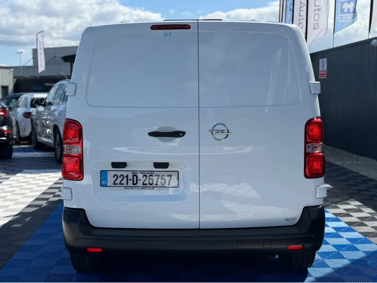 Opel Vivaro 3 SEATER - 1.5 DIESEL - MANUAL - 12M W - Image 2