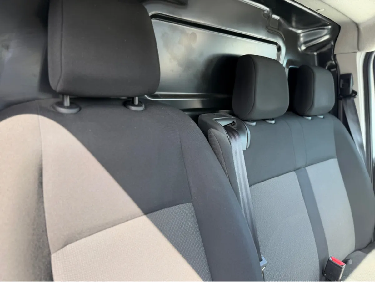Opel Vivaro 3 SEATER - 1.5 DIESEL - MANUAL - 12M W - Image 2
