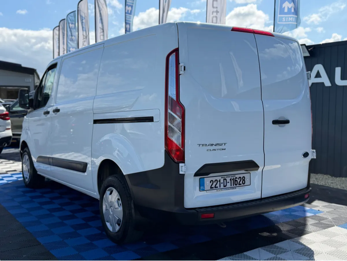 Ford Transit Custom BASE - 2.0L DIESEL - MANUAL - - Image 4