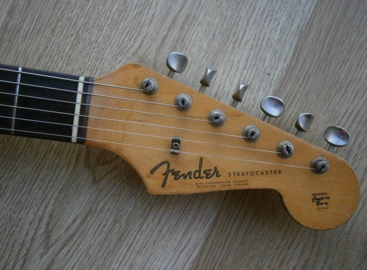 1963 FENDER STRATOCASTER Black refinish Vintage pr - Image 3