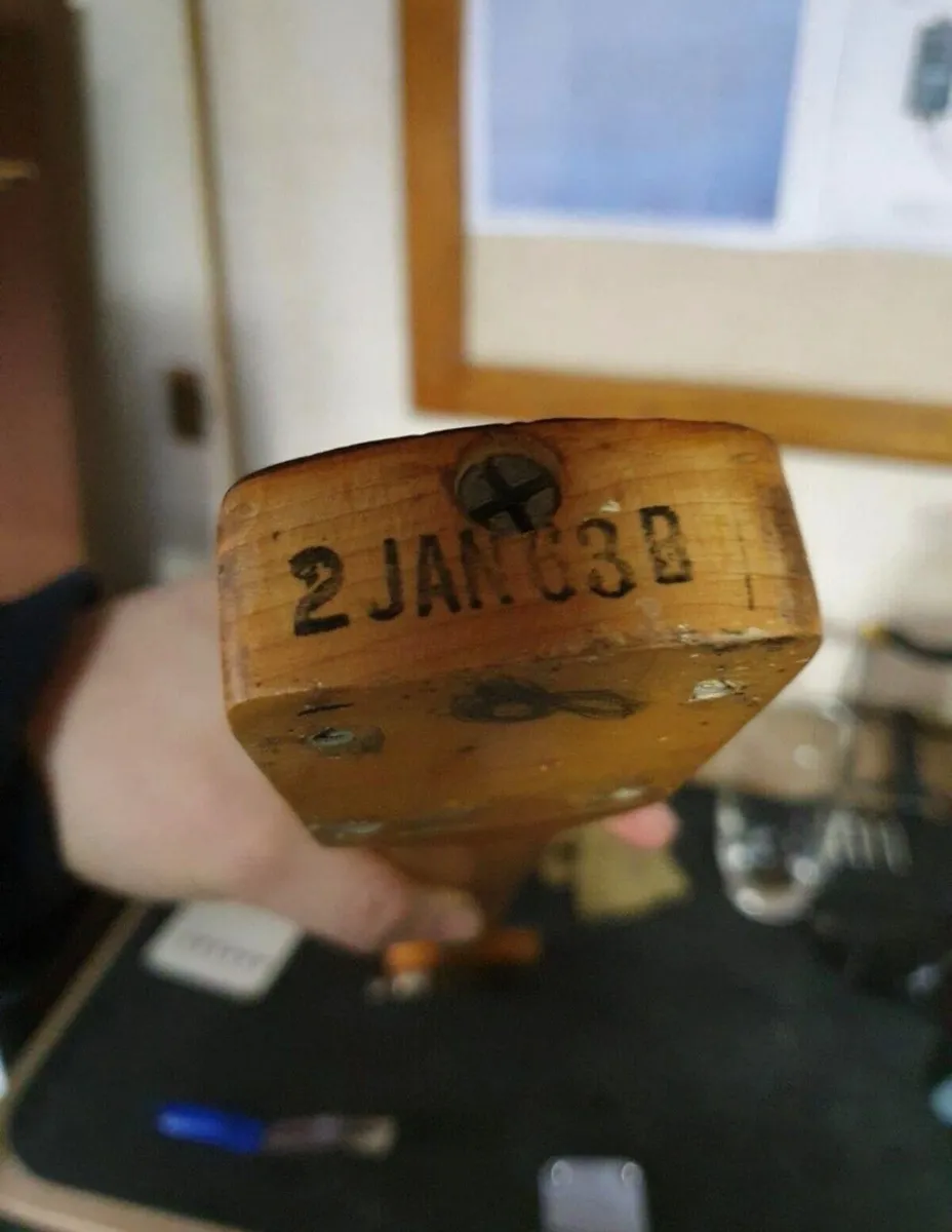 1963 FENDER STRATOCASTER Black refinish Vintage pr - Image 4