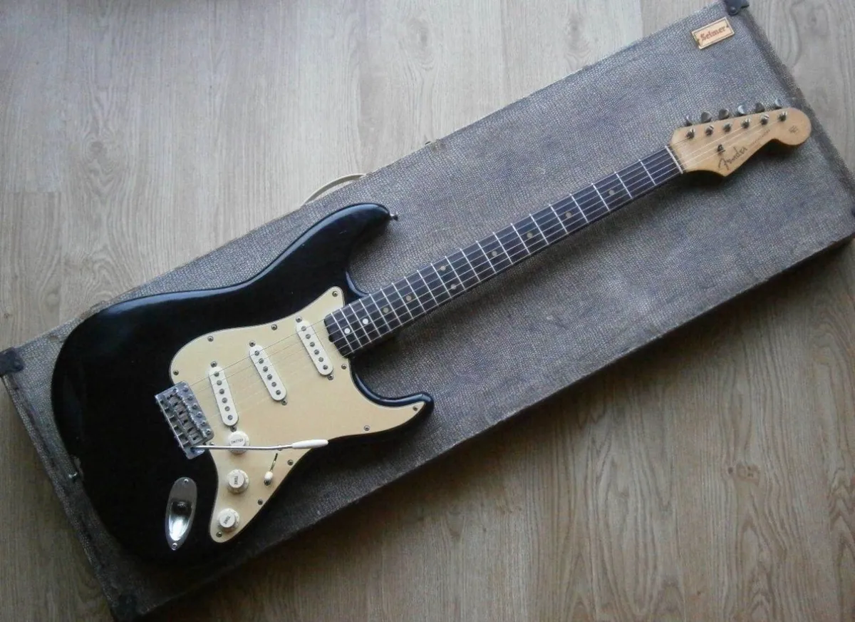 1963 FENDER STRATOCASTER Black refinish Vintage pr - Image 1