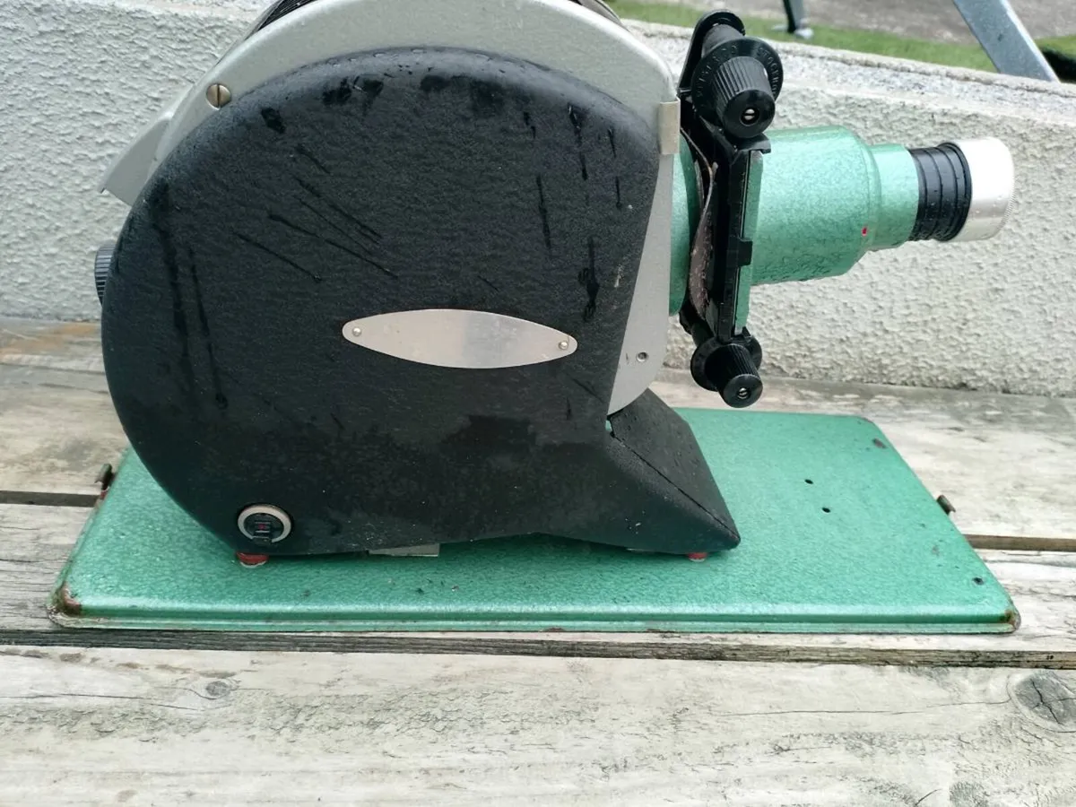 Vintage projector - Image 4