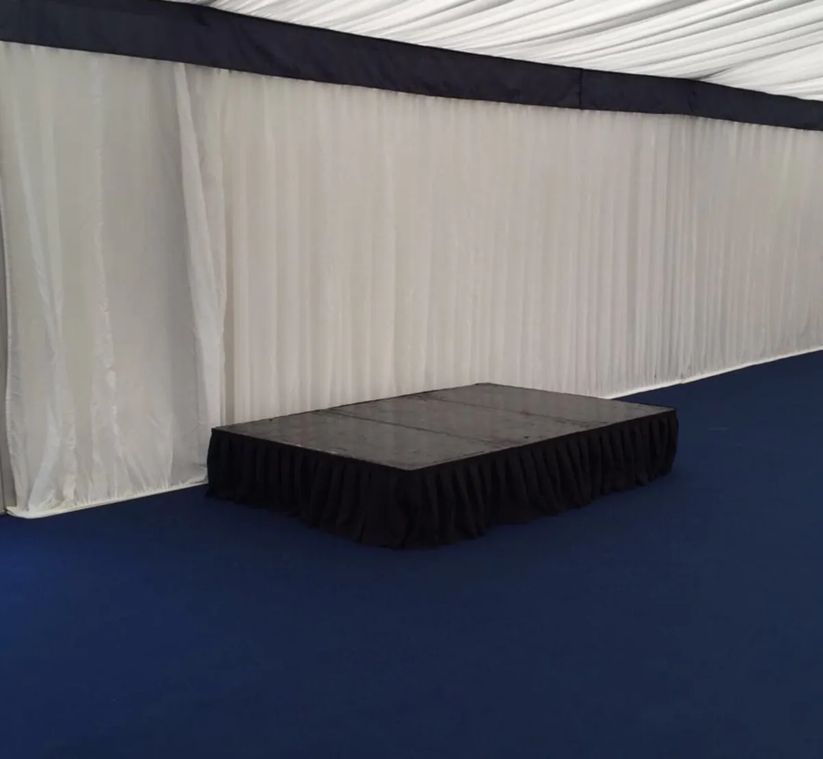 Stage sections and garden chairs - Image 2