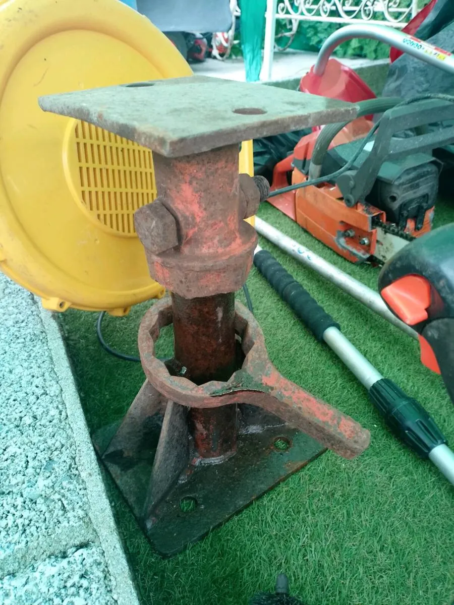 Screw jack - Image 1