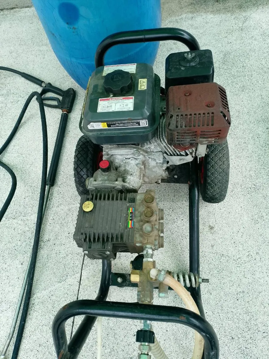 Power washer - Image 1
