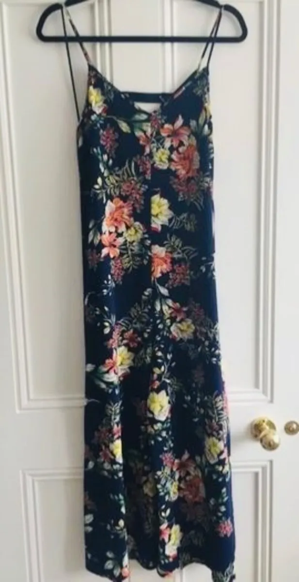 Gorgeous Floral Jumpsuit: Size 10  As new - Image 3