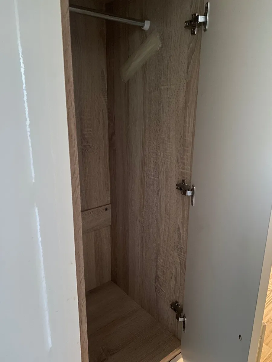Wardrobe - Image 3