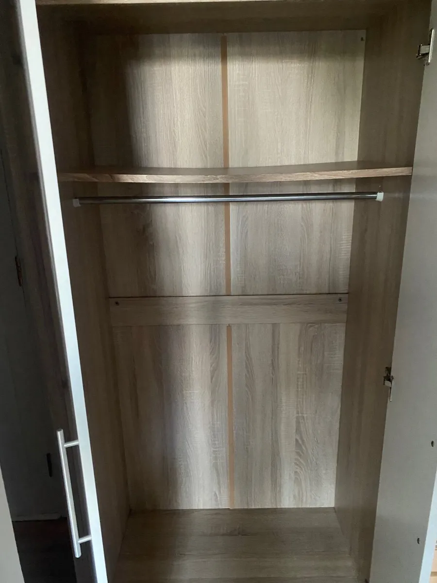 Wardrobe - Image 4