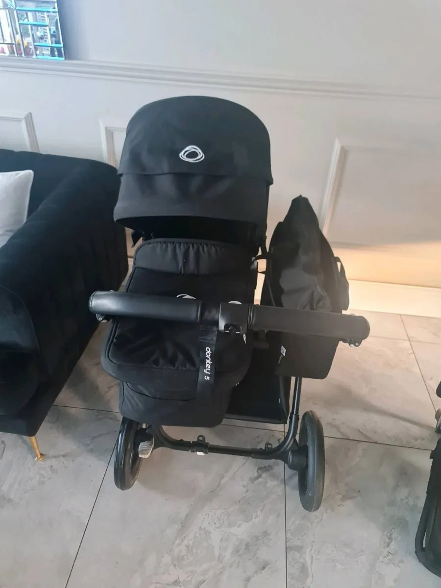 Bugaboo Donkey 5 All Black - Image 4
