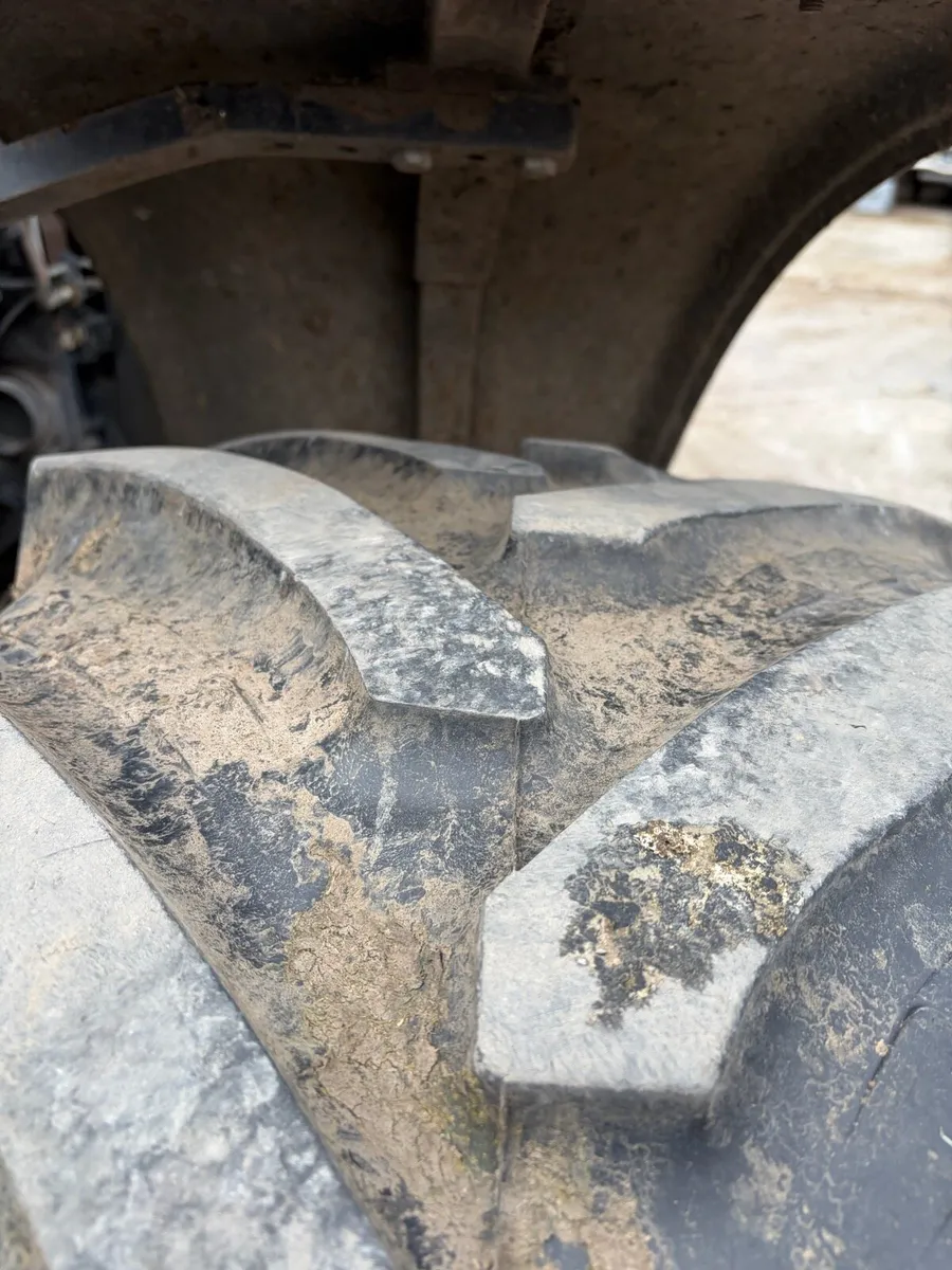 New Holland t6080 - Image 4