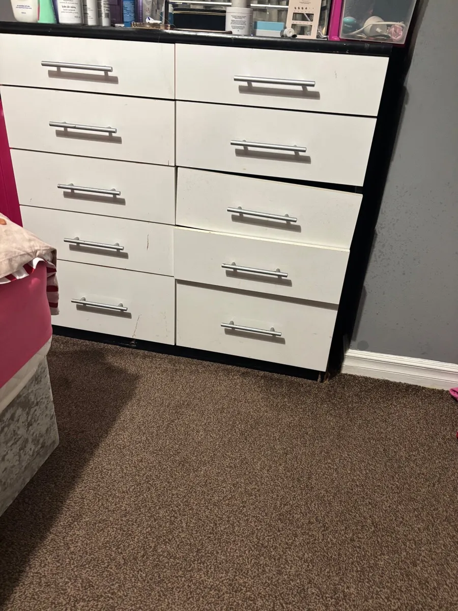 Bedroom furniture - Image 3