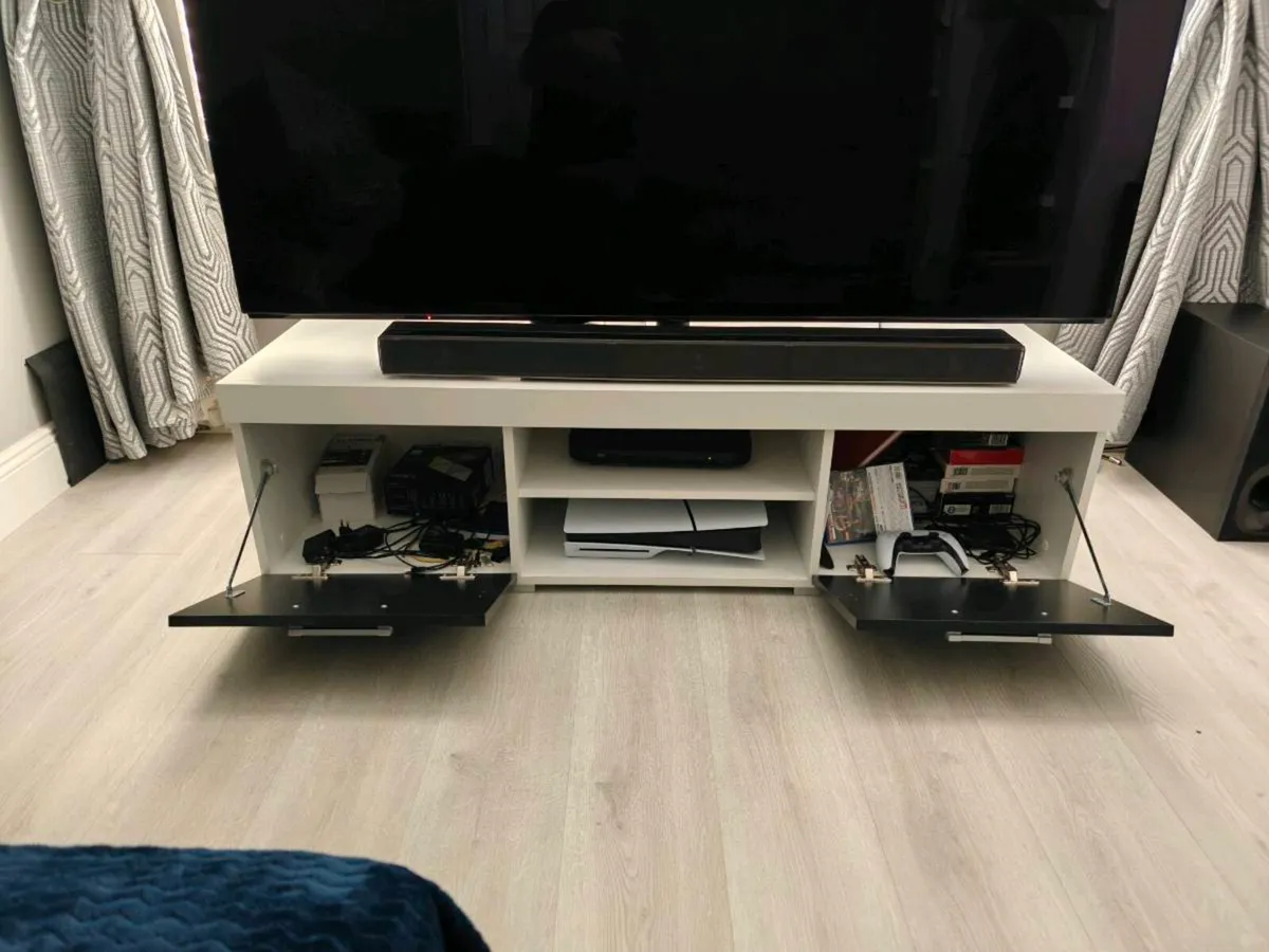 Tv cabinet - Image 2
