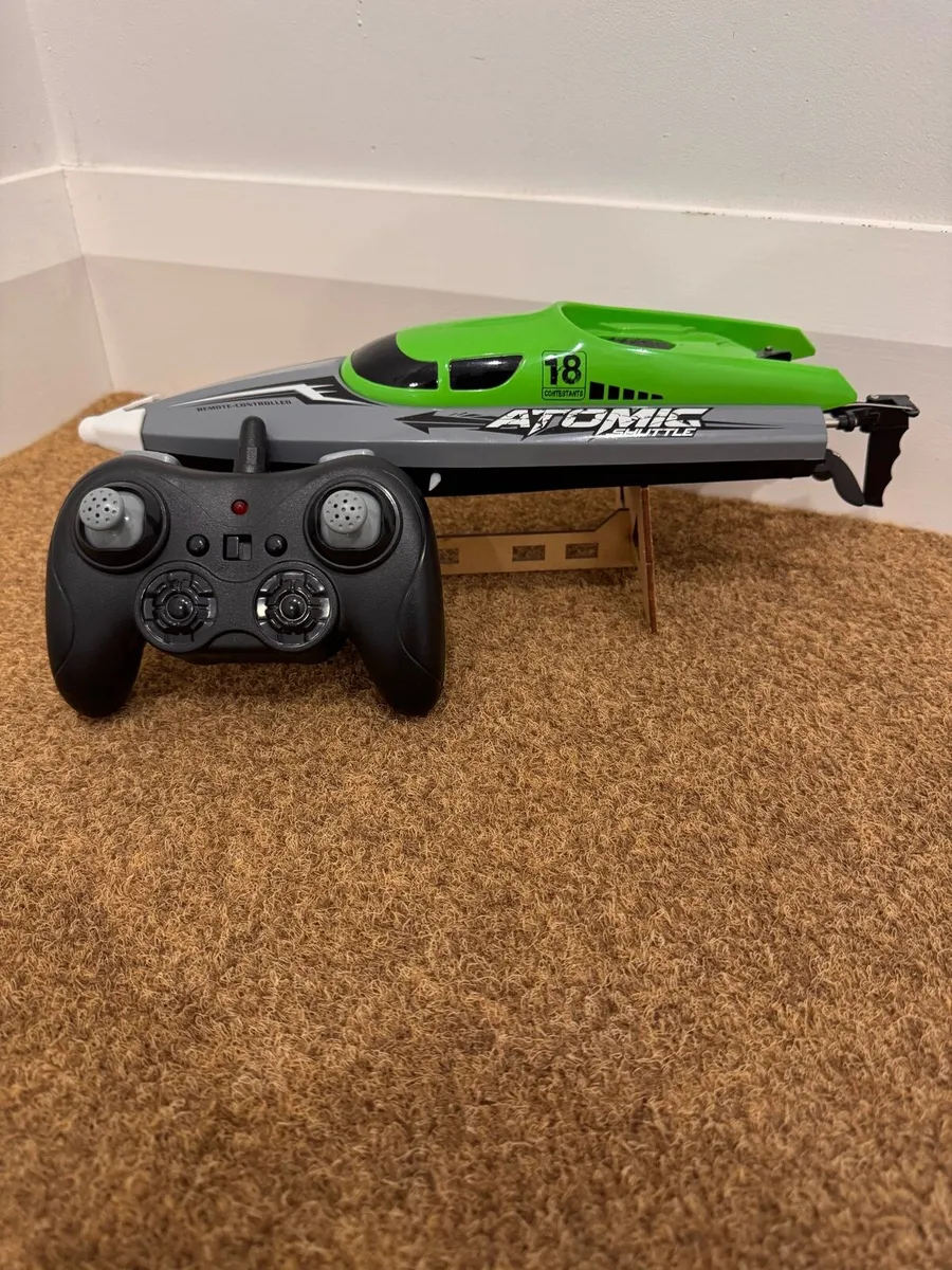 Rc Boat - Image 1