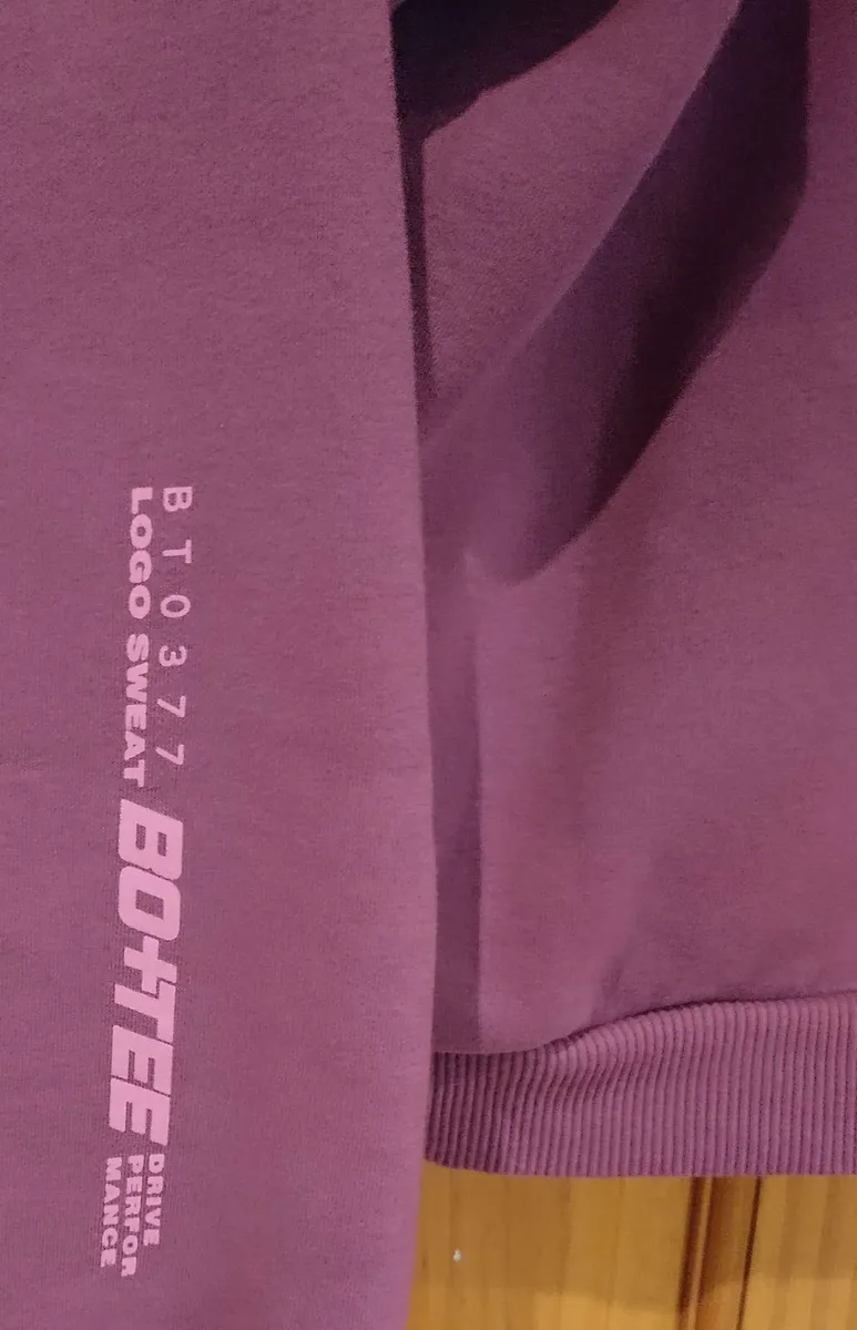 Bo+Tee sweatshirt Small - Image 3