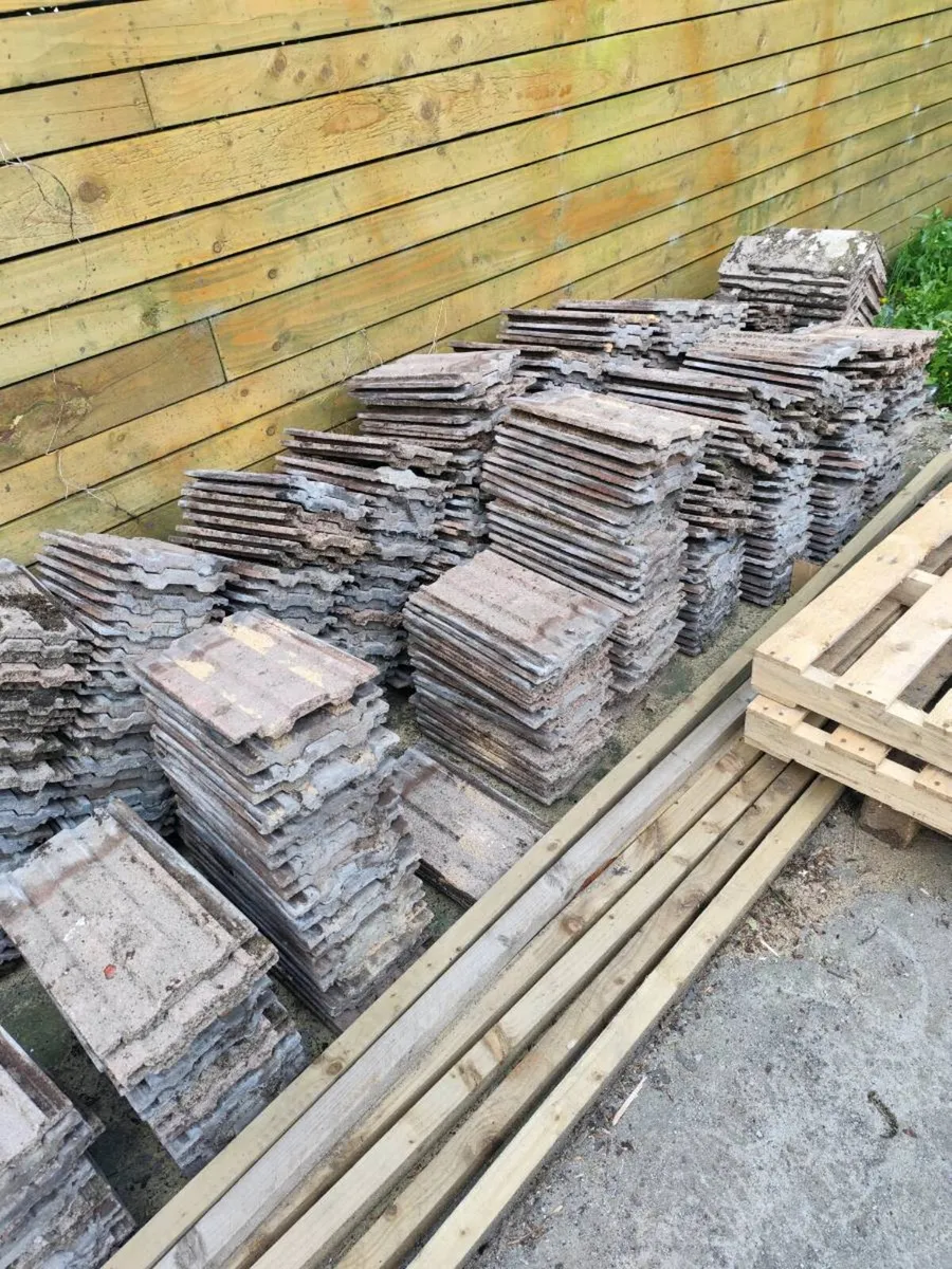 600 roof tiles - Image 2