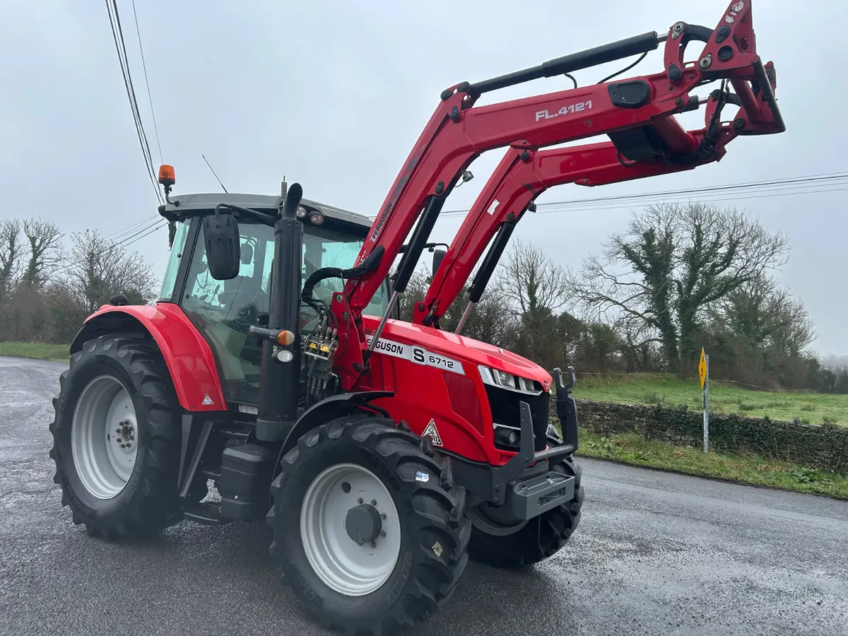 2018 Massey Ferguson 6712S with Loader - Image 4