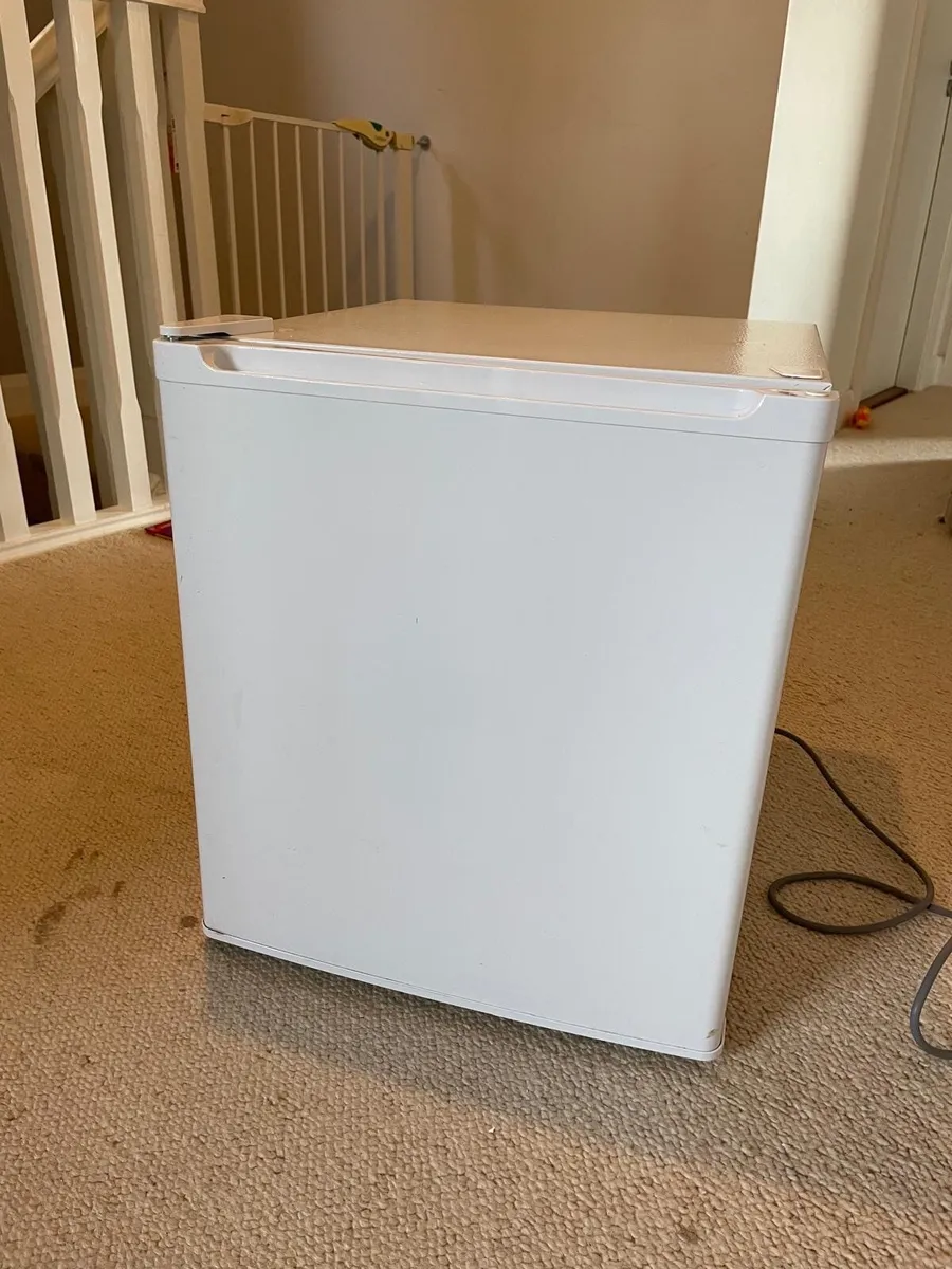 Small Freezer - Image 2
